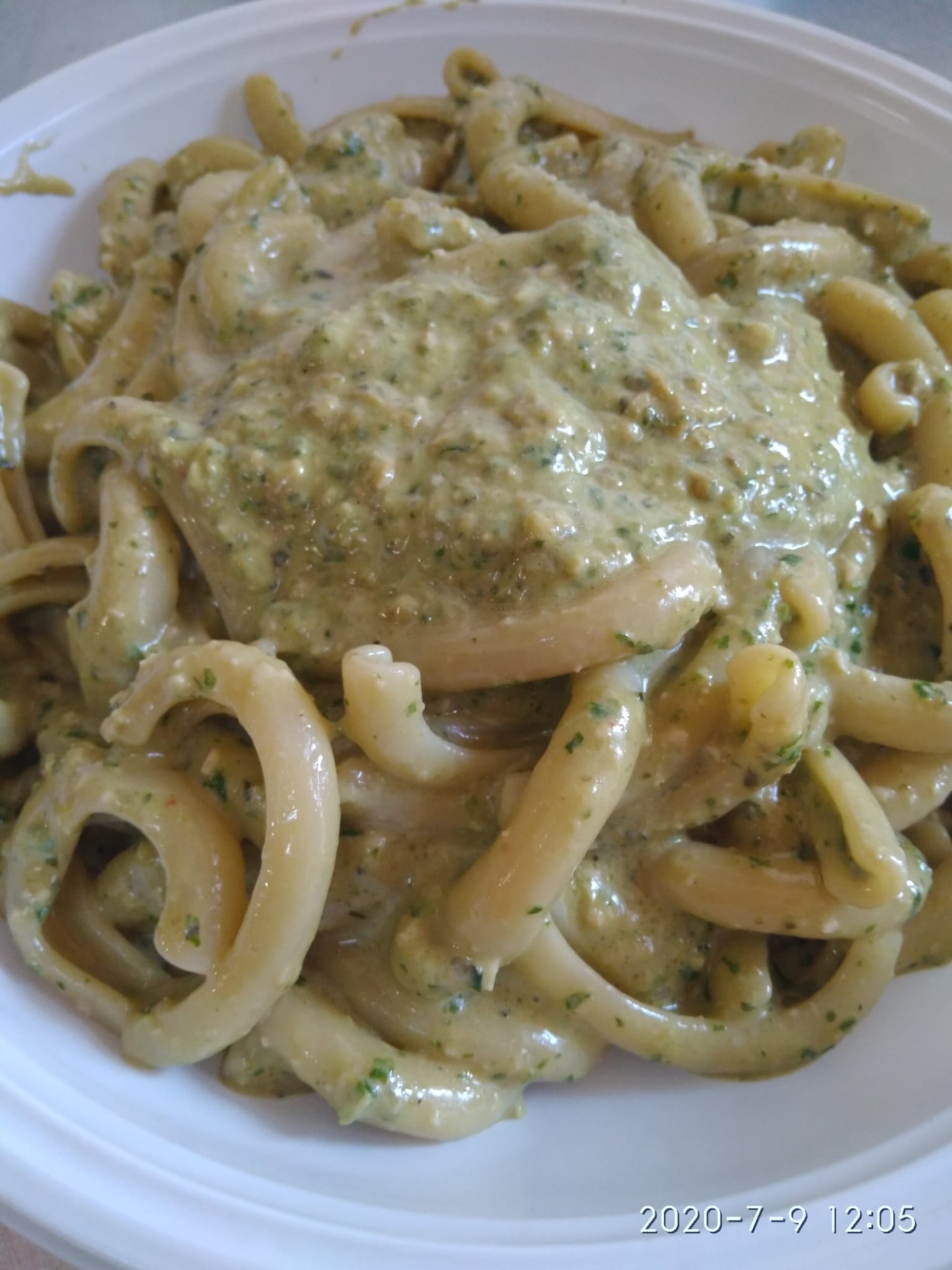 Pasta pesto alla genovese